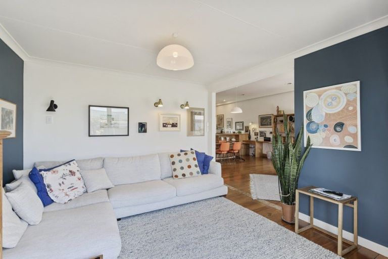 Photo of property in 5 Harris Street, Waitara, 4320