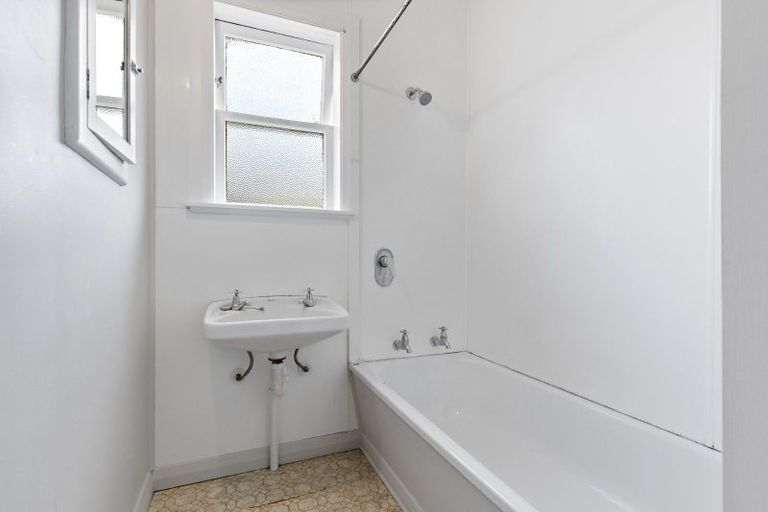 Photo of property in 17 Ohio Street, Martinborough, 5711