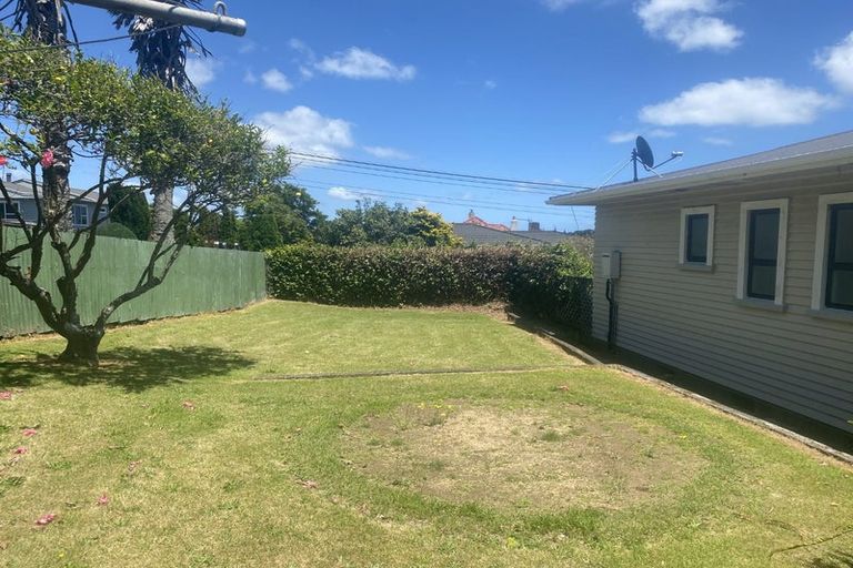 Photo of property in 43 Pohutukawa Place, Bell Block, New Plymouth, 4312