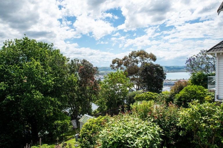 Photo of property in 6 Coleman Terrace, Hospital Hill, Napier, 4110