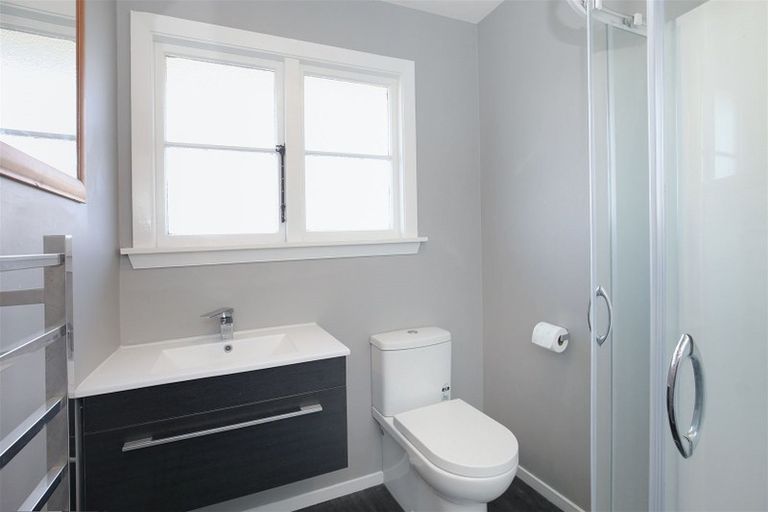 Photo of property in 2/6 Oakhurst Place, Russley, Christchurch, 8042