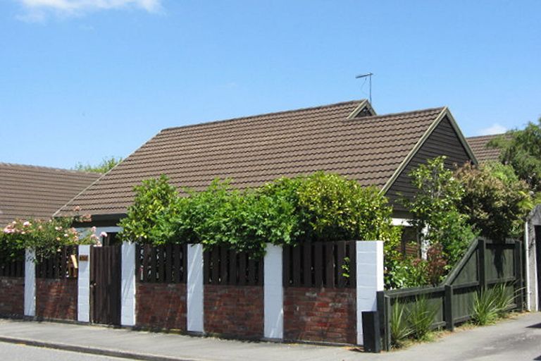 Photo of property in 2/27 Shrewsbury Street, Merivale, Christchurch, 8014