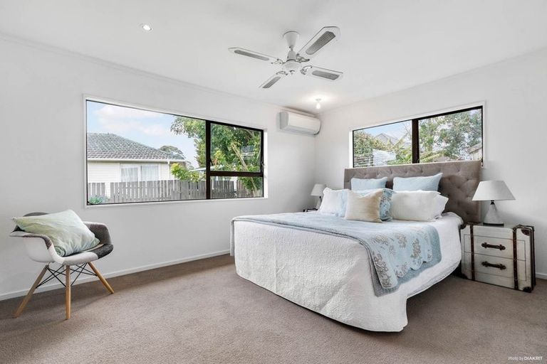 Photo of property in 2/294 Birkdale Road, Birkdale, Auckland, 0626