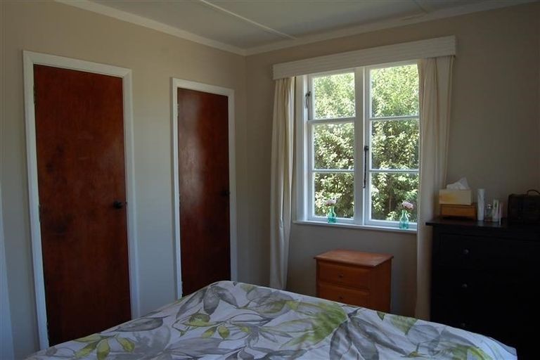 Photo of property in 55 Waddington Drive, Naenae, Lower Hutt, 5011