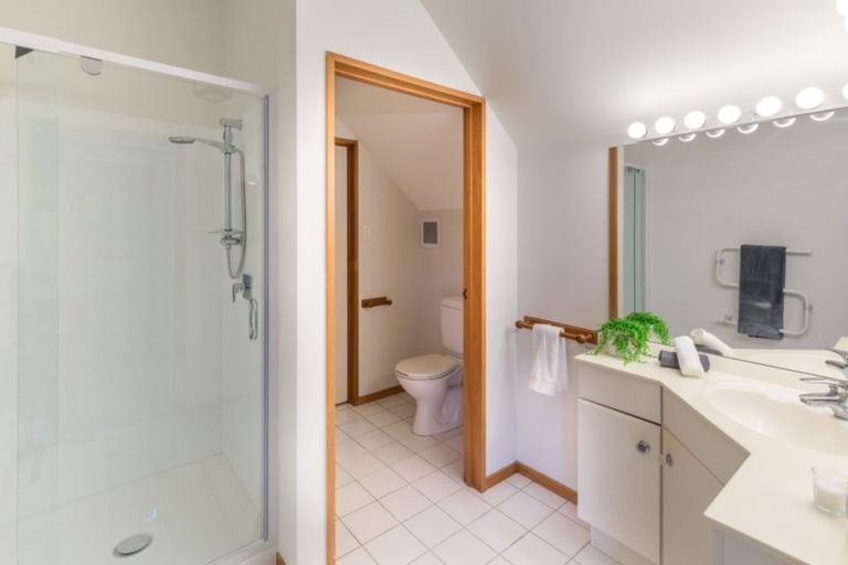 Photo of property in 43 Woodchester Avenue, Richmond, Christchurch, 8013