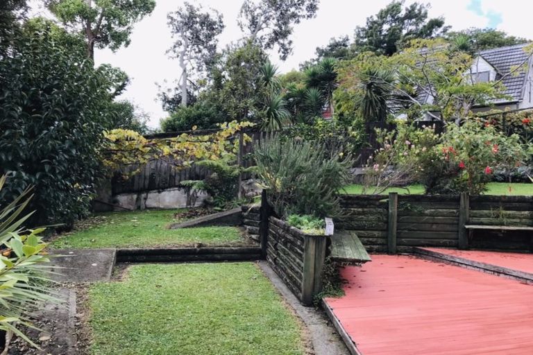 Photo of property in 7 Kallista Place, Browns Bay, Auckland, 0630