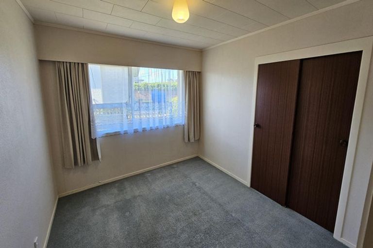 Photo of property in 14 Truby King Street, Merrilands, New Plymouth, 4312