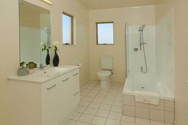 Photo of property in 135 Metcalfe Road, Ranui, Auckland, 0612