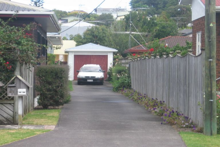 Photo of property in 2/67 Nile Road, Milford, Auckland, 0620