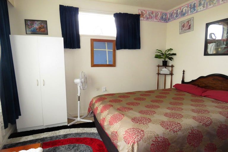 Photo of property in 121 Romilly Street, Westport, 7825