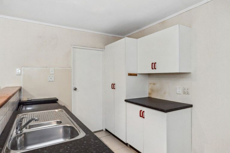 Photo of property in 46 Moana Road, Paraparaumu, 5032