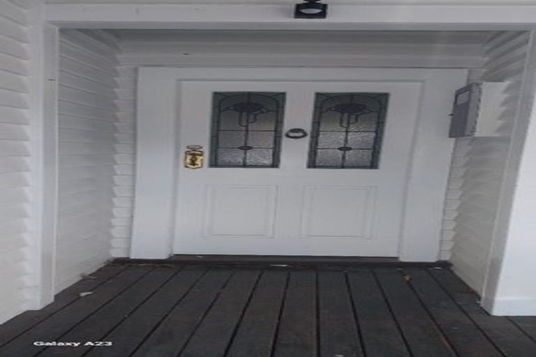 Photo of property in 22 Riddlers Crescent, Petone, Lower Hutt, 5012