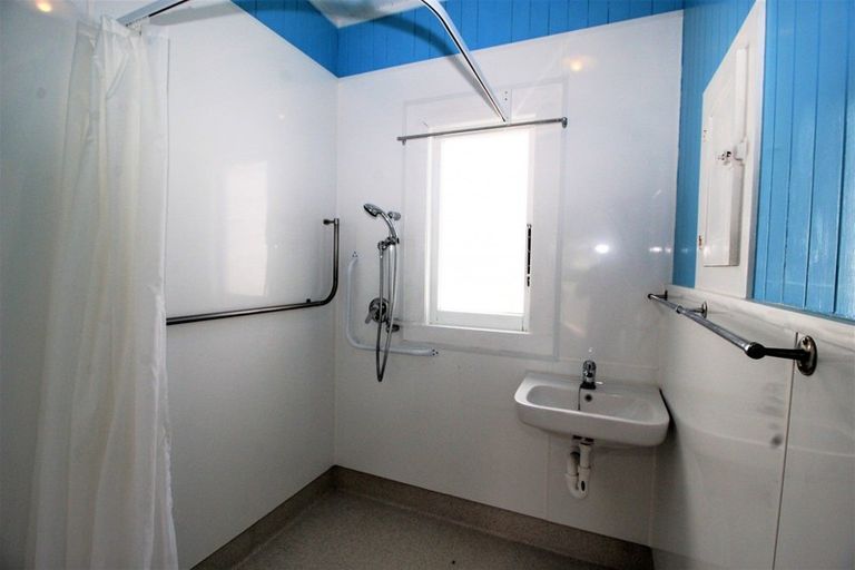 Photo of property in 35 Fox Street, Woodville, 4920