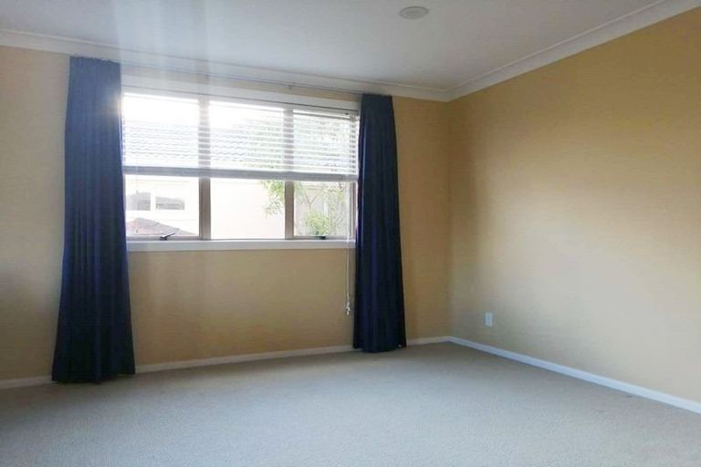 Photo of property in 17 Belle Verde Drive, Sunnynook, Auckland, 0630