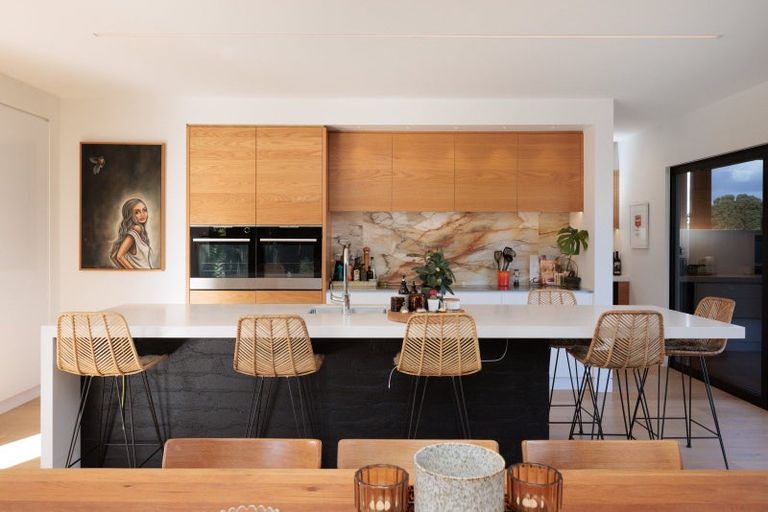 Photo of property in 210 Oceanbeach Road, Mount Maunganui, 3116