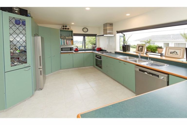 Photo of property in 62 Stanmore Bay Road, Stanmore Bay, Whangaparaoa, 0932