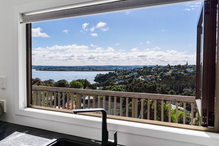 Photo of property in 53 Island Bay Road, Beach Haven, Auckland, 0626
