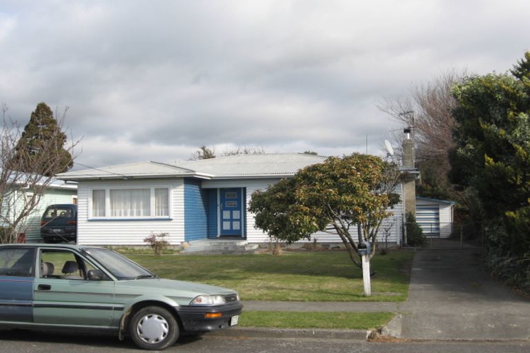 Photo of property in 35 Shackleton Street, Maraenui, Napier, 4110