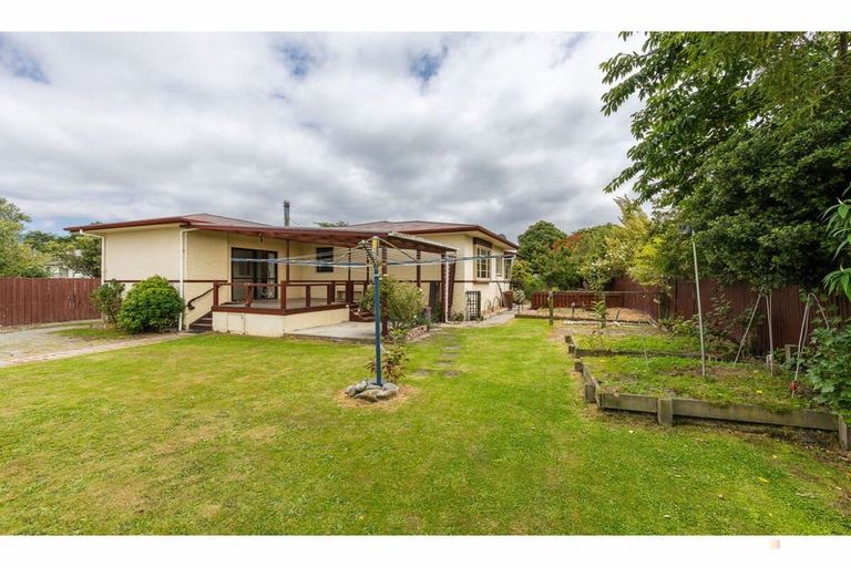 Photo of property in 3 Town Belt, Waimate, 7924
