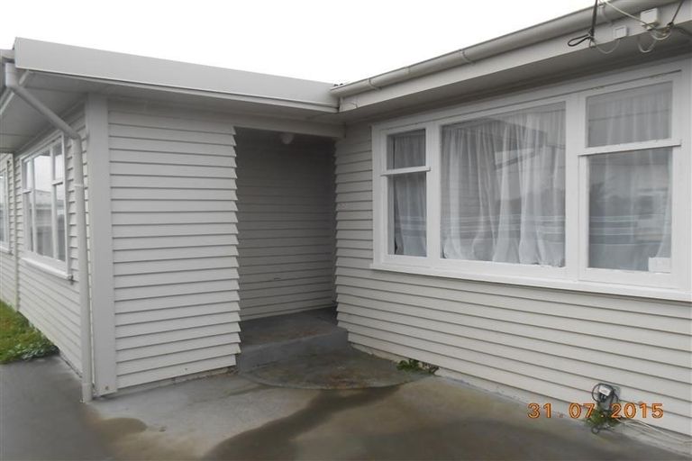 Photo of property in 26 Robert Street, Newlands, Wellington, 6037
