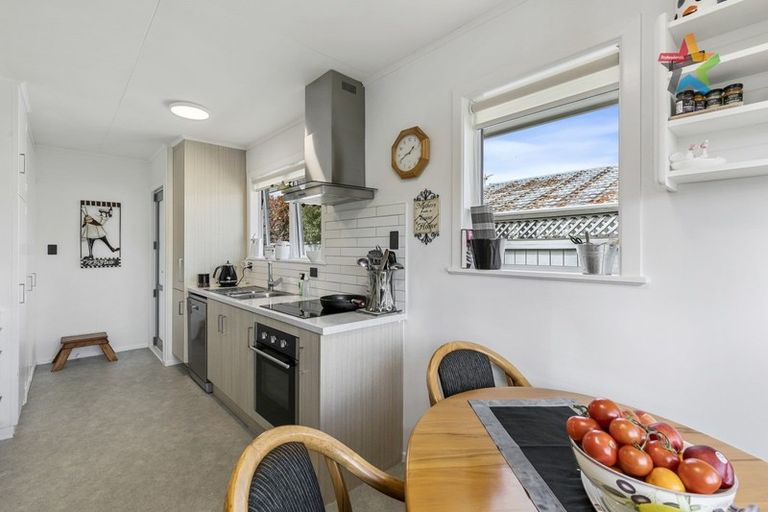 Photo of property in 20a Holyoake Crescent, Avalon, Lower Hutt, 5011