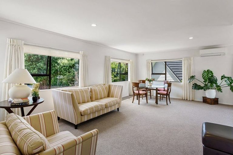 Photo of property in 104 Tutere Street, Waikanae Beach, Waikanae, 5036