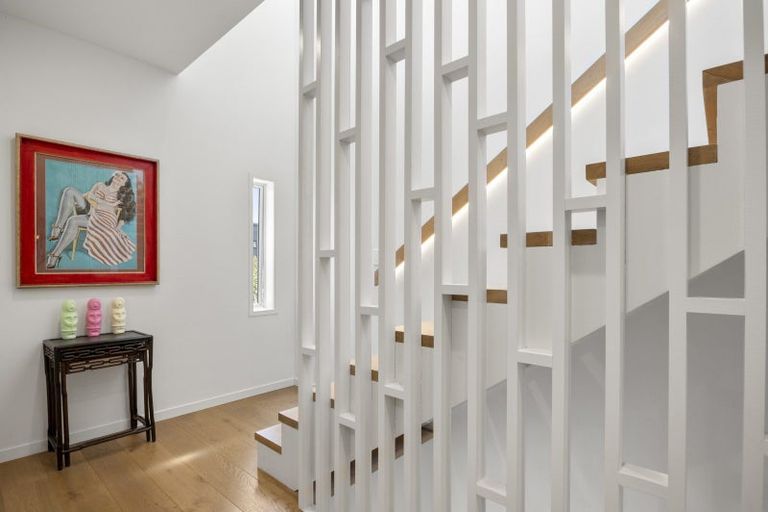 Photo of property in 92c Hinemoa Street, Birkenhead, Auckland, 0626