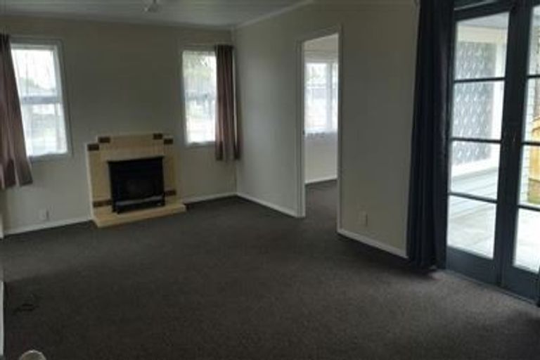 Photo of property in 9 Norval Road, Henderson, Auckland, 0610