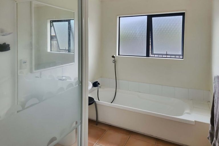 Photo of property in 13 Ormrod Grove, Riverstone Terraces, Upper Hutt, 5018