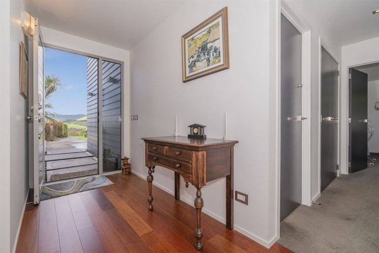 Photo of property in 4 Tironui Place, Whitianga, 3510