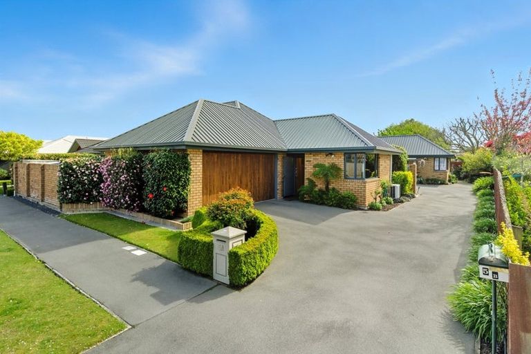 Photo of property in 1/5 Jadewynn Place, Halswell, Christchurch, 8025