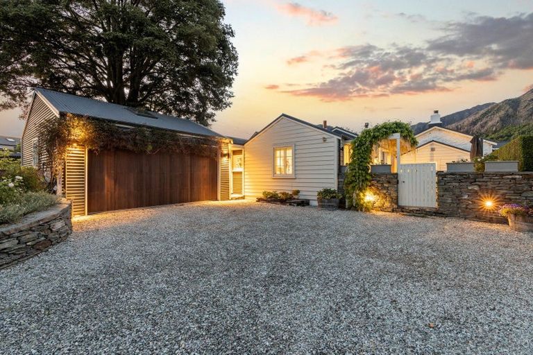 Photo of property in 21 Anglesea Street, Arrowtown, 9302