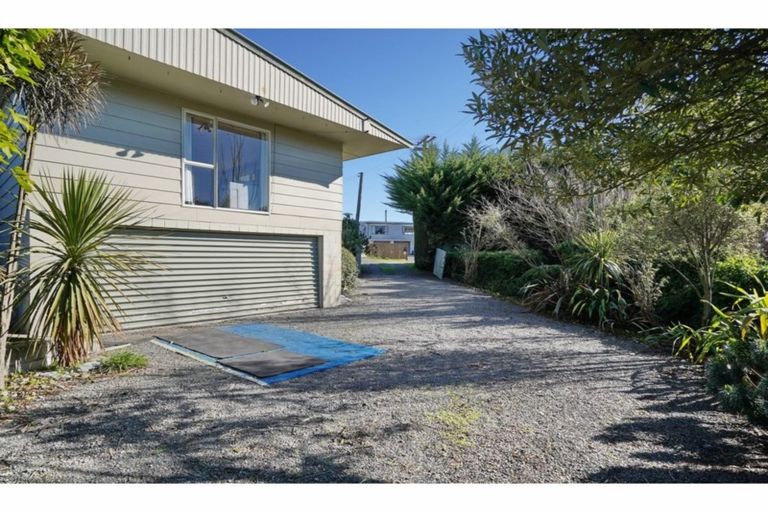 Photo of property in 52 Batten Grove, The Pines Beach, 7630