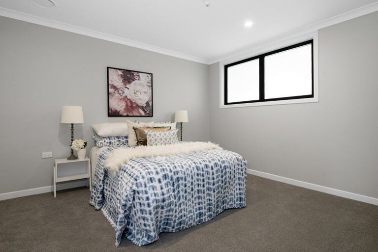 Photo of property in 1c/12 Selwyn Road, Cockle Bay, Auckland, 2014