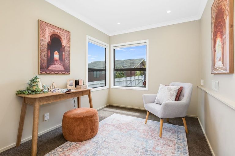 Photo of property in 5 The Top Gallant, Whitby, Porirua, 5024