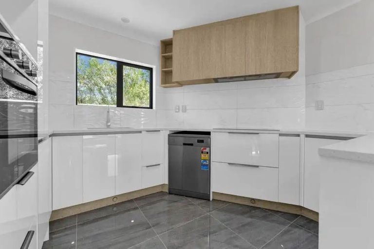 Photo of property in 15d Mckean Avenue, Manurewa, Auckland, 2102