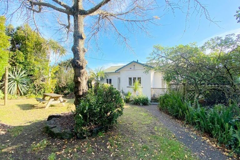 Photo of property in 122 Rathgar Road, Henderson, Auckland, 0610