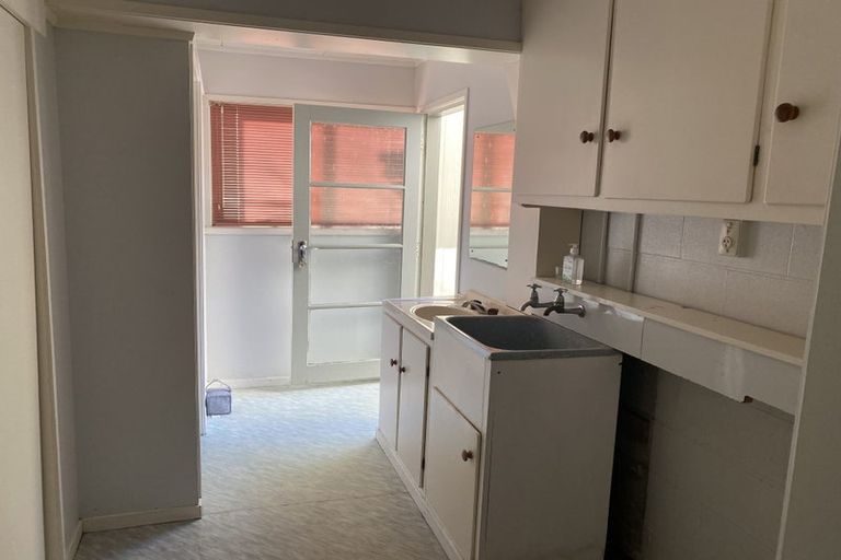 Photo of property in 64 Cyclarama Crescent, Massey, Auckland, 0614