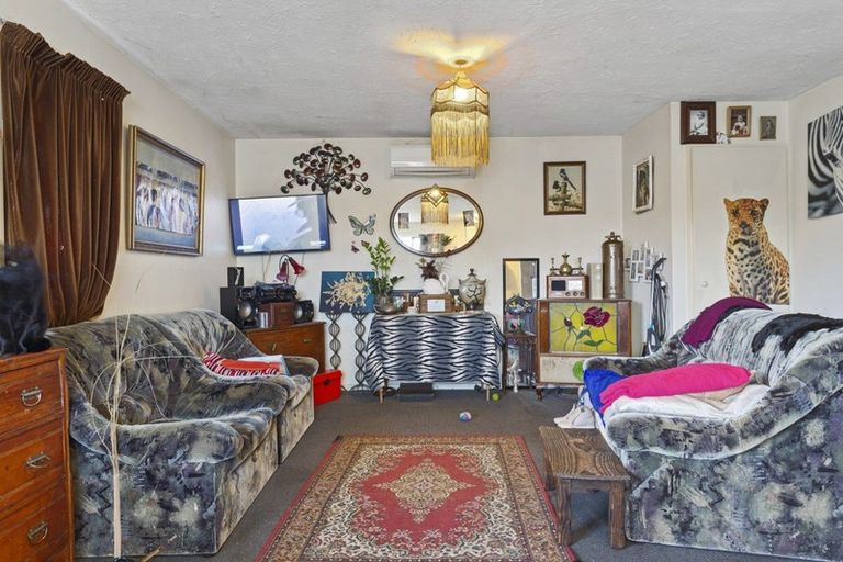 Photo of property in 37 Saint Johns Street, Woolston, Christchurch, 8062