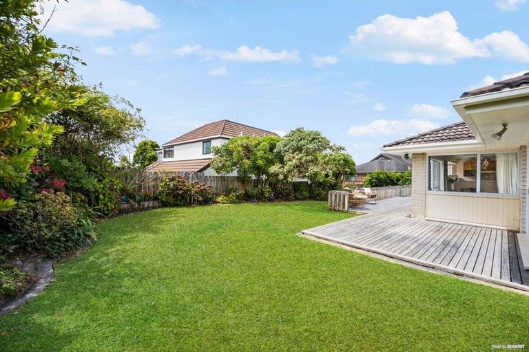 Photo of property in 9 Javelin Place, West Harbour, Auckland, 0618