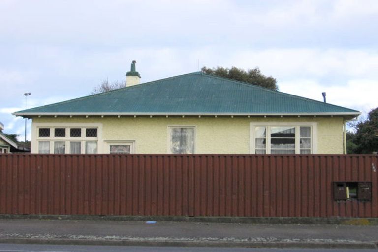 Photo of property in 146 Featherston Street, Palmerston North, 4410