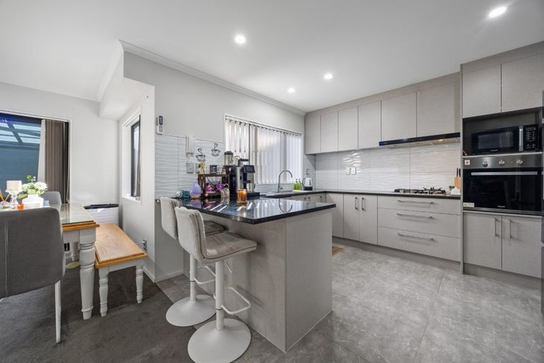 Photo of property in 6 Te Hiko Way, Mangere, Auckland, 2022