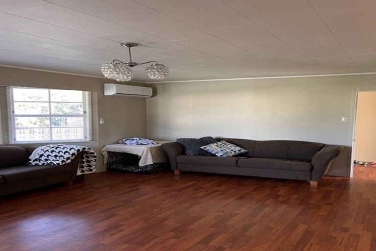 Photo of property in 5 Newland Grove, Henderson, Auckland, 0610