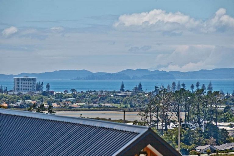 Photo of property in 51 Cilliers Drive, Silverdale, 0932