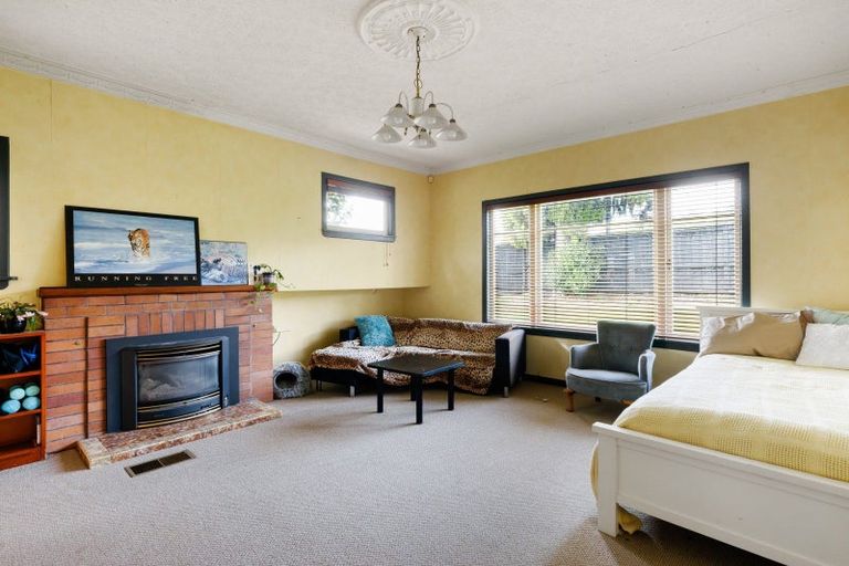 Photo of property in 32 Forest Lake Road, Forest Lake, Hamilton, 3200