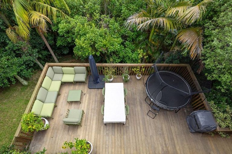 Photo of property in 2/35a Rangatira Road, Beach Haven, Auckland, 0626