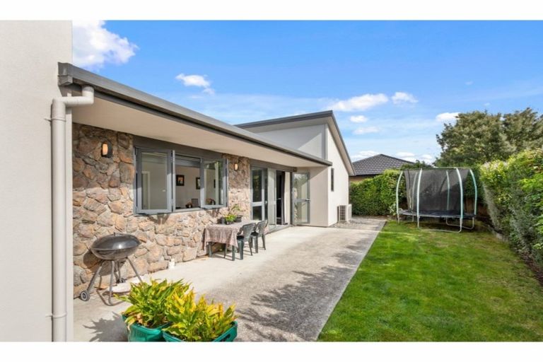 Photo of property in 98a Gilberthorpes Road, Hei Hei, Christchurch, 8042