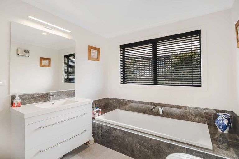 Photo of property in 16a Clydesdale Drive, Holmes Hill, Oamaru, 9401