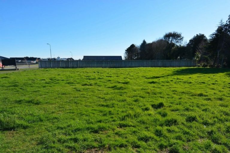 Photo of property in 15 Lumsden Drive, Waikiwi, Invercargill, 9810