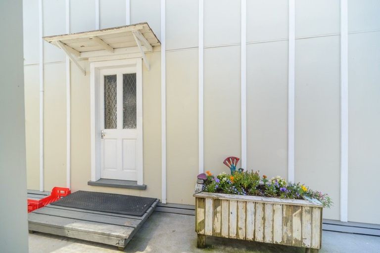 Photo of property in 89 Bridge Street, Bulls, 4818